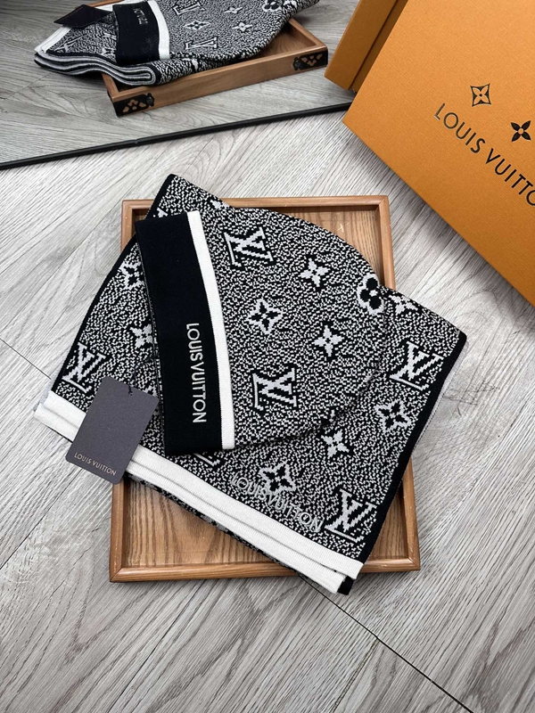 ブランドマフラー背面デザイン